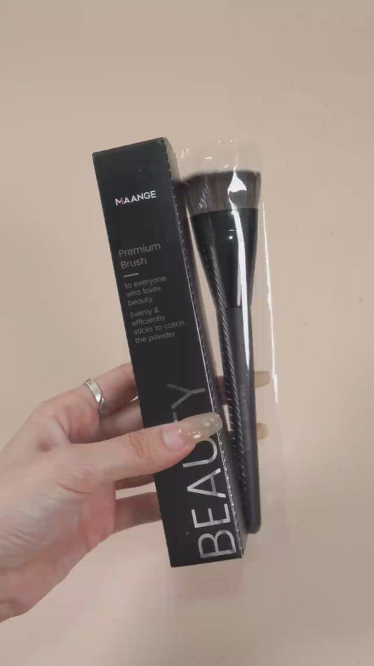 Makeup Brush Flat Head Flawless Foundation Powder Blush Concealer